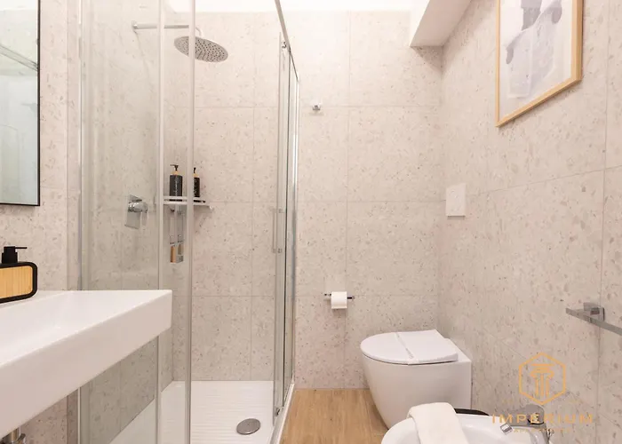 Imperium Luxury - 100mt To Metro A, 5 Min To Center, Pvt Bathroom, A-c 4* Rome