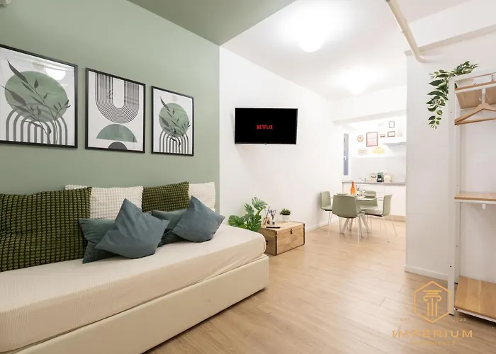 Imperium Luxury - 100mt To Metro A, 5 Min To Center, Pvt Bathroom, A-c Guest house 4*
